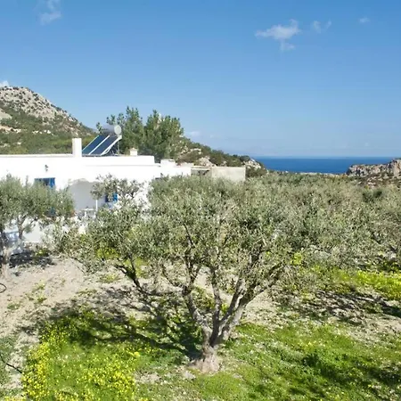 Unique & Restored Karpathian House בית נופש *