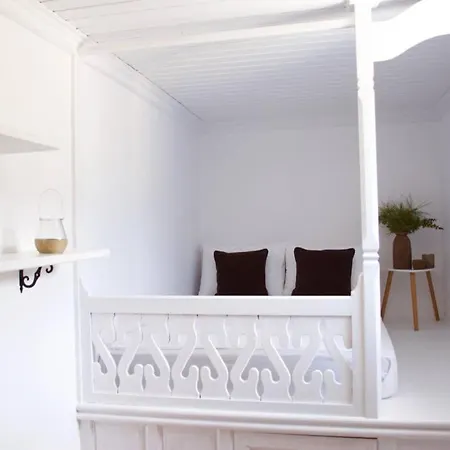 Unique & Restored Karpathian House בית נופש