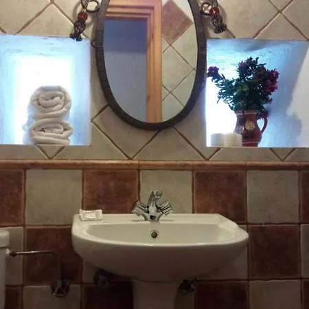 Unique & Restored Karpathian House Semesterbostad *